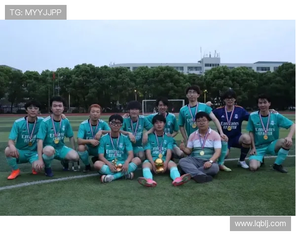 西安足球队心理素质深度对比分析及其对比赛表现的影响探讨